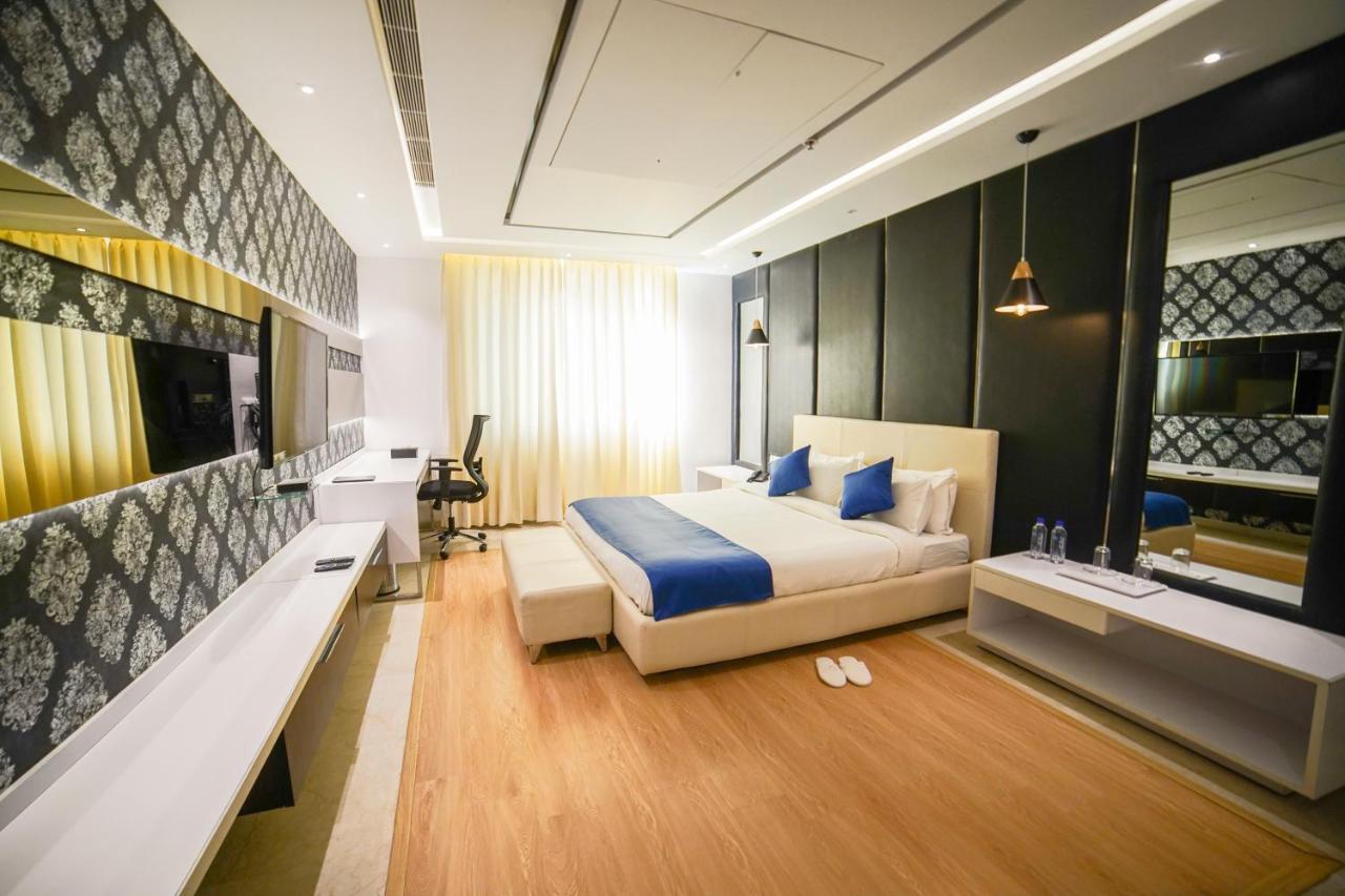 העיר בנגלור Bngv Mystic Premier Hotel מראה חיצוני תמונה