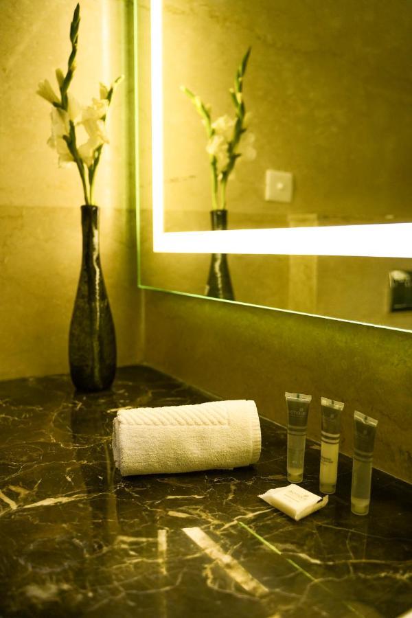 העיר בנגלור Bngv Mystic Premier Hotel מראה חיצוני תמונה